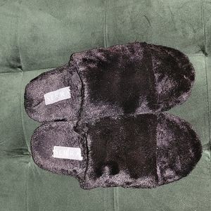 Serra 9/10 fuzzy slippera